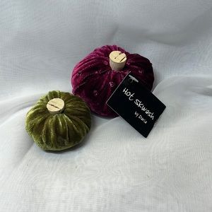 Hot Skwash velvet Pumpkins